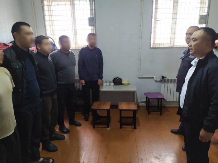 Andijonda hibsxona boshlig‘i ishdan olindi. U mahbuslarni majburlab ishlatgan