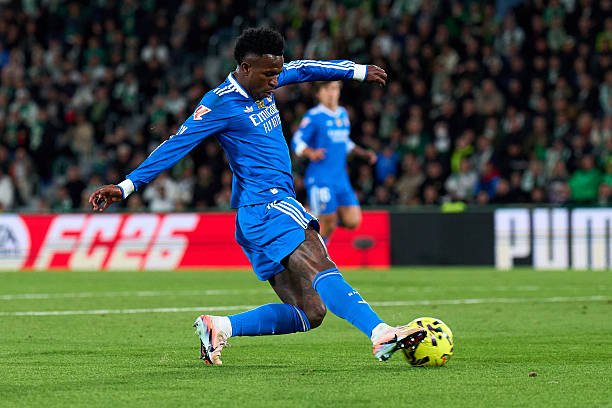 Vinisius Junior atrofidagi vaziyatni APLning ikki grand klubi diqqat bilan kuzatmoqda