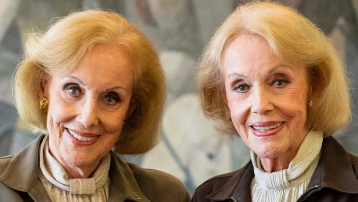 60 yildan ortiq birga ijod qilgan egizaklar bir kunda vafot etishdi