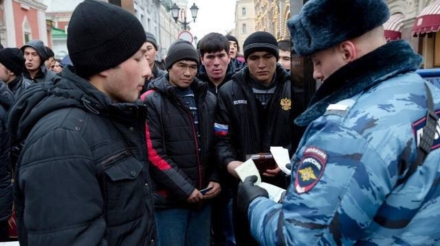 Россияда мигрантлар учун "ов" бошланди