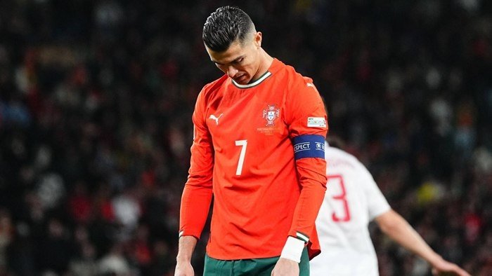 Jinsiy oqituvchi video Uchta travesti bir yigitni sikishadi