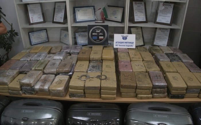 Mashinasiga 200 kilodan ziyod narkotik ortgan diplomat qo‘lga tushdi — Bolgariya
