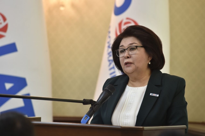 Robaxon Maxmudova "Adolat" SDP raisi etib saylandi