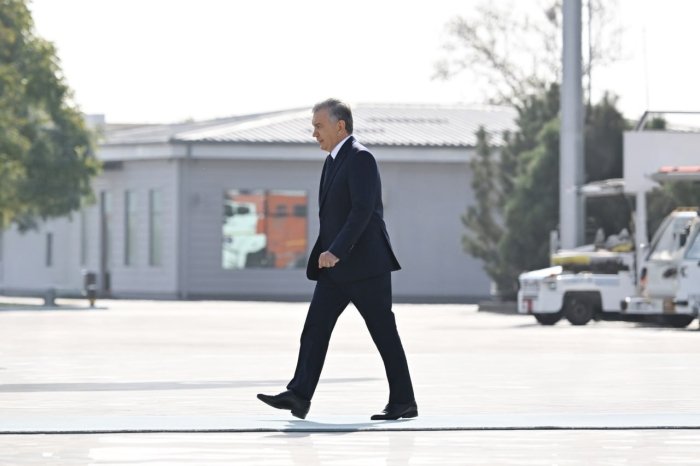 Shavkat Mirziyoyev Ozarbayjon prezidenti Ilhom Aliyevning taklifiga binoan amaliy tashrif bilan ushbu mamlakatga jo‘nab ketdi