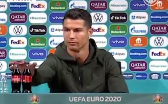 "Coca-Cola" Ronaldu tufayli bir kunda qancha pul yo‘qotgani ma’lum bo‘ldi "Coca-Cola" Ronaldu tufayli bir kunda qancha pul yo‘qotgani ma’lum bo‘ldi