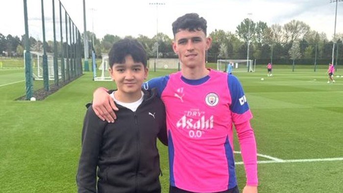 Ҳусановнинг укаси «Манчестер Сити» машғулотида иштирок этди