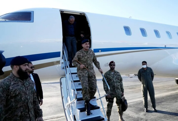 Pokiston armiyasi qo‘mondoni Eron va AQSh o‘rtasida vositachilik qilish uchun Tehronga keldi