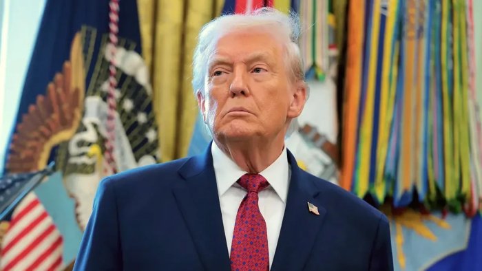 Трамп: "АҚШ Украинадаги можарони тугатиш устида ишлашда давом этмоқда"