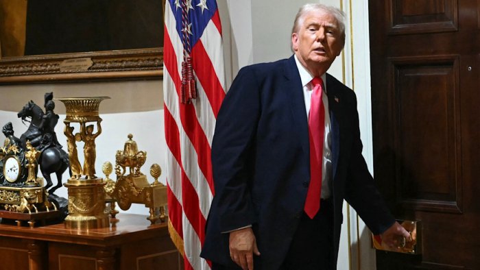 Трамп: Путин бутун Донбасни эгалламоқчи бўлса ҳам, Россия тинчликни исташига ишонаман