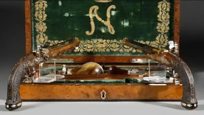 Наполеон Бонапартнинг тўппончалари аукционда сотилди
