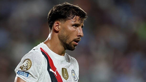 «Ман Сити» марказий ҳимоячиси келажагини ҳал қилди