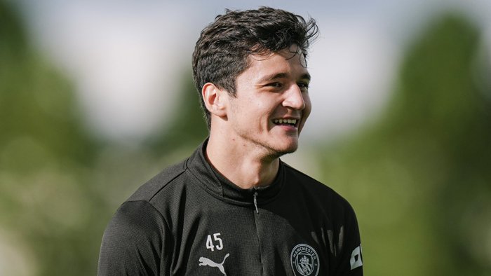 Ҳусанов «Манчестер Сити»нинг Чемпионлар лигаси учун рўйхатига киритилди