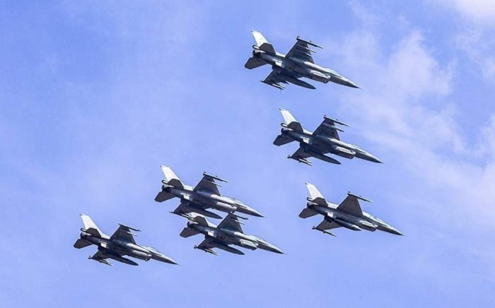 Россиянинг фаоллиги сабабли Польша самолётлари осмонга кўтарилди Россиянинг фаоллиги сабабли Польша самолётлари осмонга кўтарилди