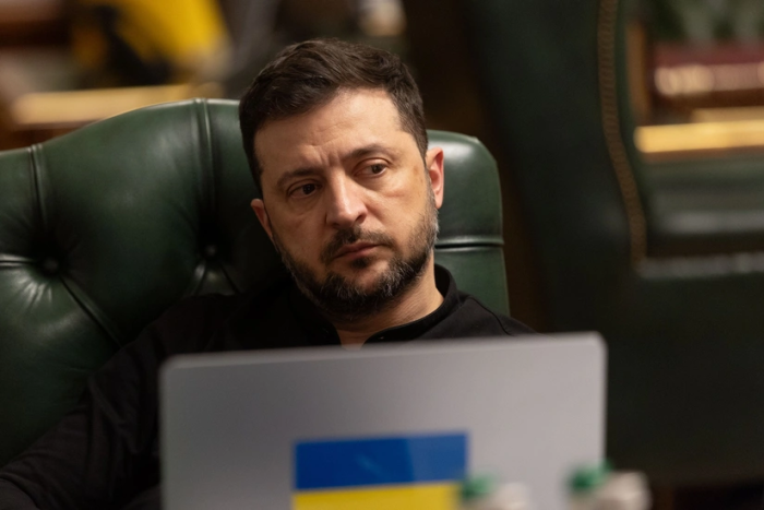 Зеленский энергетика секторига жиддий зарар етказилганини даъво қилди ва ҳаво ҳужумидан мудофаа ўт ўчирувчилар гуруҳларини кучайтиришни буюрди