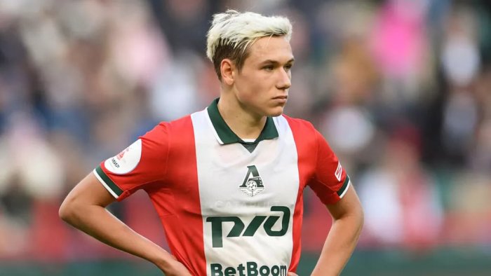 "ПСЖ" яна бир россиялик футболчини ўз сафига қўшиб олиши мумкин