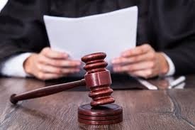 48 ёшли маҳалла раиси 17 ёшли қизга маҳалла биносида шилқимлик қилди