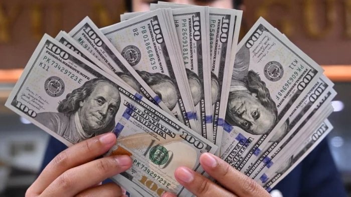 Avgustdan dollar kursi keskin oshmoqda