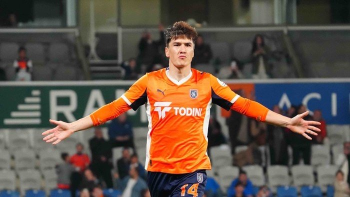 «Истанбул Башакшеҳир» Элдор Шомуродовнинг трансфери ҳуқуқини тўлиқ сотиб олмоқчи