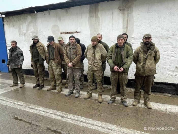  Zelenskiyga Ukraina askarlari kerak emas — Simonyan 