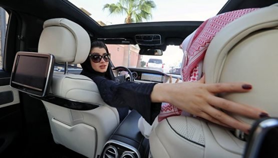 Saudiya Arabistonida ayollarga taksi haydash uchun ruxsat berildi