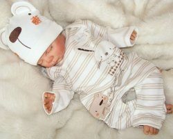 Yovvoyi Afrika qabilalarida qora tanli ayollar sikiladi