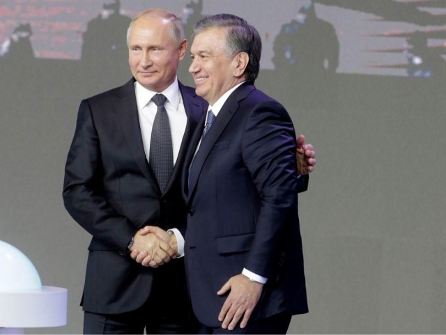 Tezkor: Mirziyoyev Putin bilan telefon orqali muloqot qildi