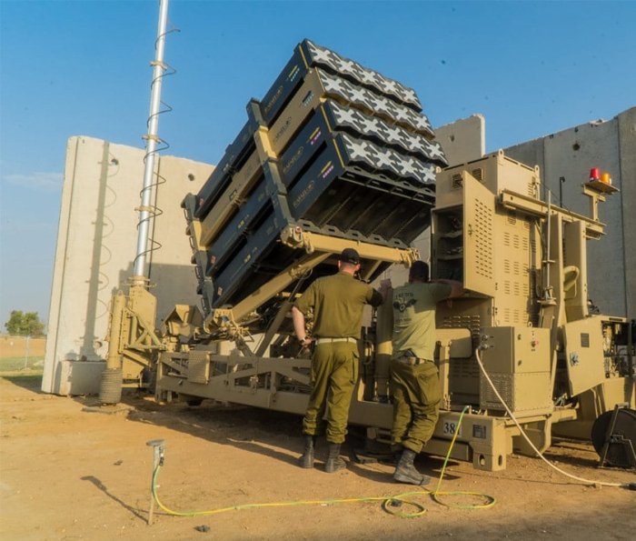 Jinsiy keng dumbalarda sikish