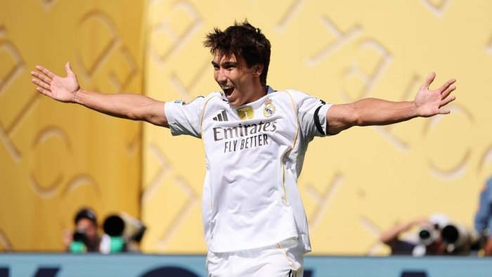 АПЛ клуби "Реал" форварди учун 20 млн евро беришга тайёр