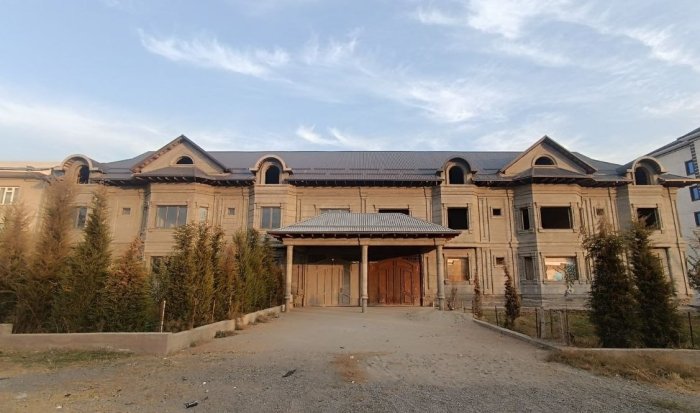 Andijonda 41 milliard so‘mlik dori sexi qarzdorlik sabab auksionga chiqariladi