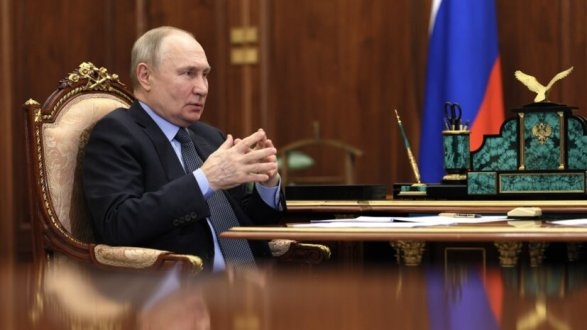 Putin Rossiya iqtisodiyoti «tiklanganini» e’lon qildi