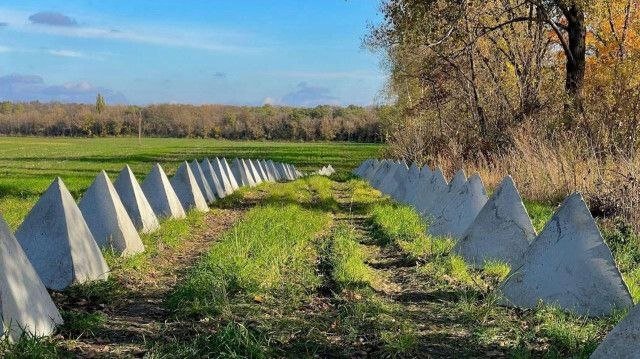 Latviya Rossiya tanklariga qarshi chegarani mustahkamladi