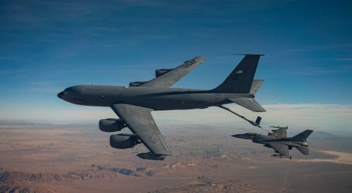 Iroq osmonida AQShning yonilg‘i quyuvchi samolyoti qulab tushdi