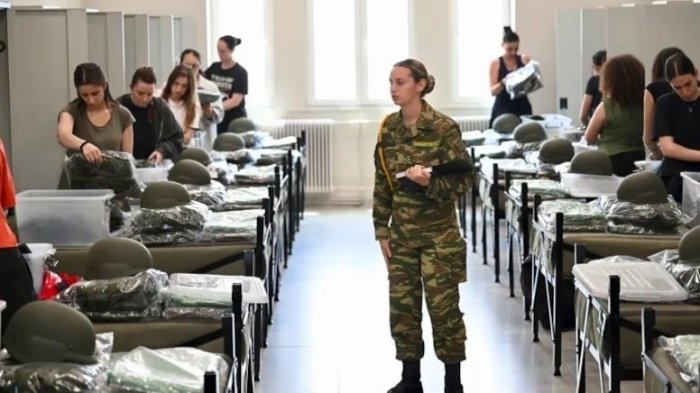 Греция армиясига илк бор кўнгилли аёллар қабул қилинди