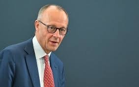 Germaniya kansleri Putinni Gitlerga qiyosladi 