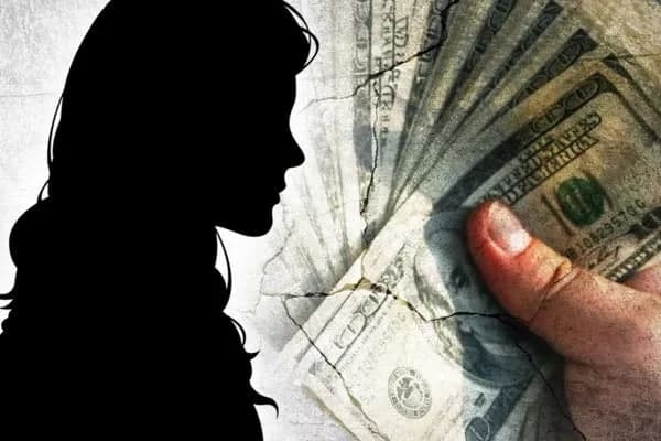 Қизларни Туркияга «ишлагани» юбормоқчи бўлган аёлга суд ҳукми ўқилди