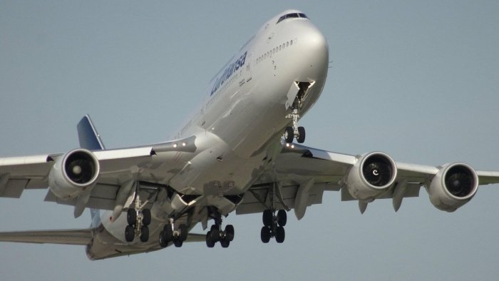 Трампга совға қилинган Boeing 747 суғуртаси йилига 1 млн долларга тушади Трампга совға қилинган Boeing 747 суғуртаси йилига 1 млн долларга тушади