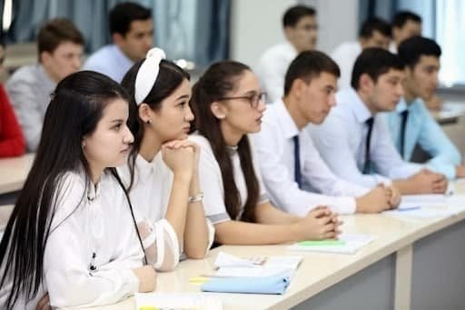 Ўзбекистонда талабалар сони 10 йилда 2,7 баробарга ошгани расман маълум қилинди