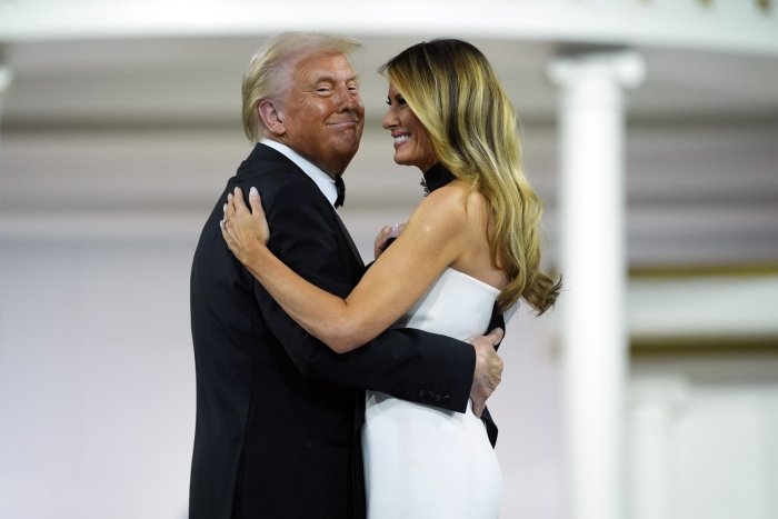Трамп рафиқасининг вазифаларини бажаришга мажбур Трамп рафиқасининг вазифаларини бажаришга мажбур