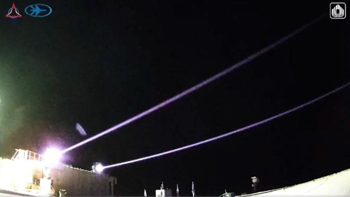 Isroil raketalar va dronlarni yo‘q qilish uchun lazer qurolini namoyish etdi