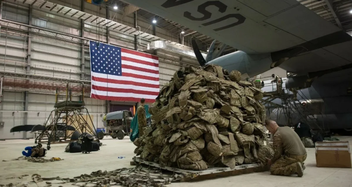 Eron bilan vaziyat keskinlashgani fonida Pentagon Qatar va Bahrayndan yuzlab qo‘shinlarini olib chiqdi