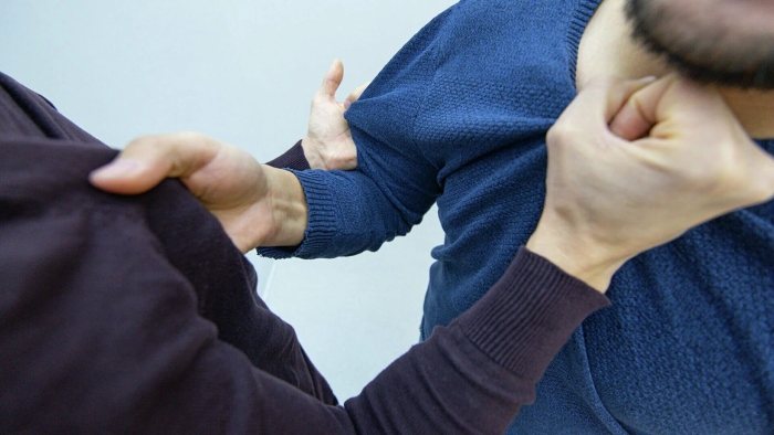 Қашқадарёда ҳайдовчилар йўл талашиб муштлашди