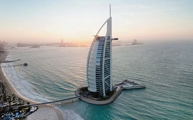 Dubaydagi Burj al-Arab mehmonxonasi vaqtincha yopiladi