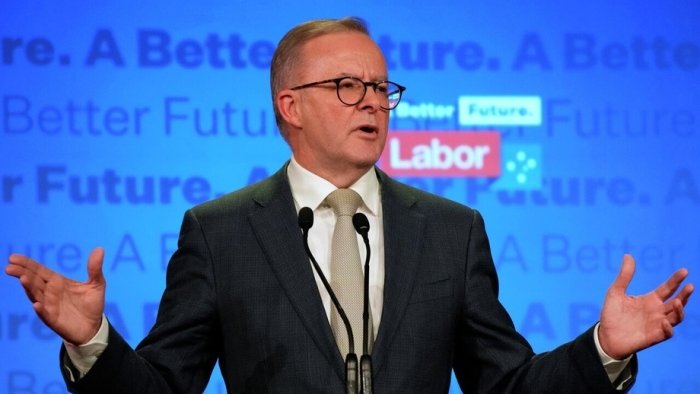 Австралия бош вазири қароргоҳидан шошилинч эвакуация қилинди