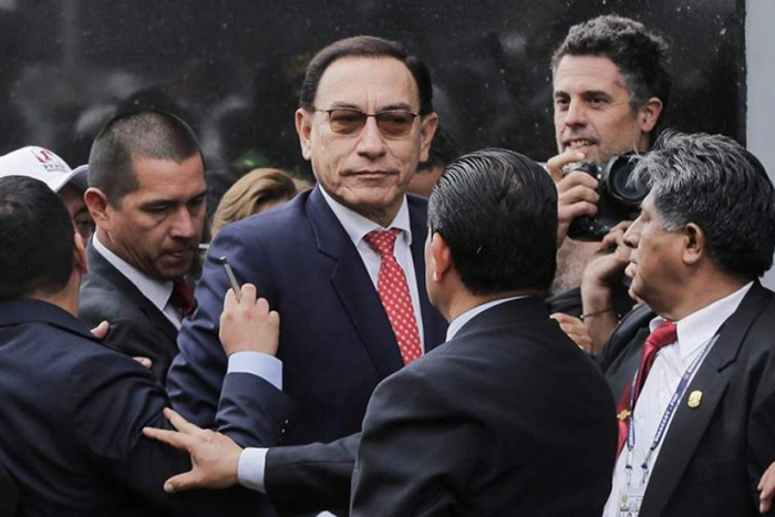 Собиқ президент 14 йил қамоқ жазосига ҳукм қилинди