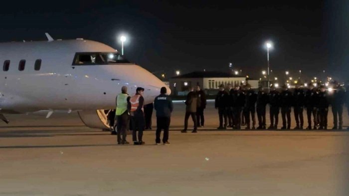 Хорватияда ҳалок бўлган турк учувчисининг жасади ватанига қайтарилди