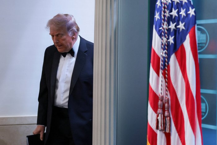 Трамп: "АҚШ Эрон билан можарони ҳал қилгандан сўнг Украинага эътибор қаратиши мумкин"