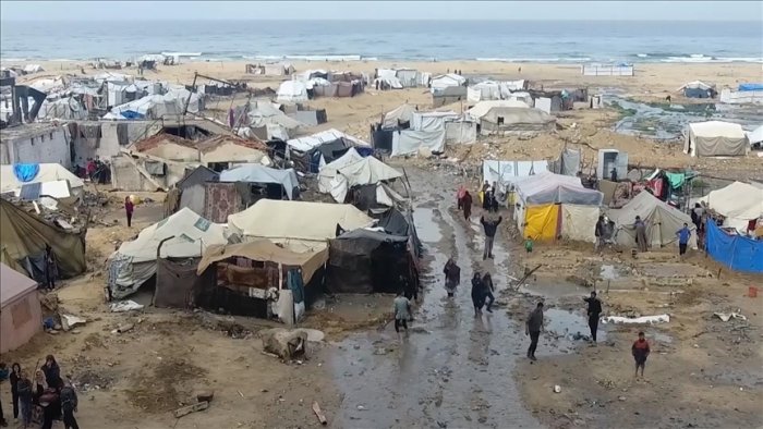 Ғазо ҳукумати: Ёмғир ва ёмон об-ҳаво аҳоли азобини янада кучайтирди