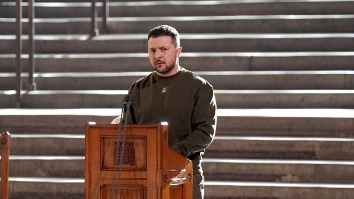 Зеленский Парижга етиб борди