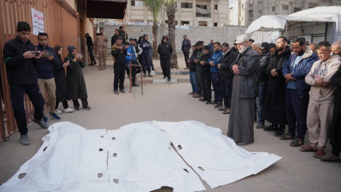 Isroil zarbalari G‘azoda kamida 21 kishining hayotiga zomin bo‘ldi — tomonlar sulhni buzishda ayblamoqda