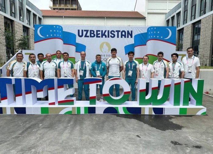 "Parij-2024": Otabek Umarov O‘zbekiston sport delegasiyasi a’zolari bilan suhbatlashdi